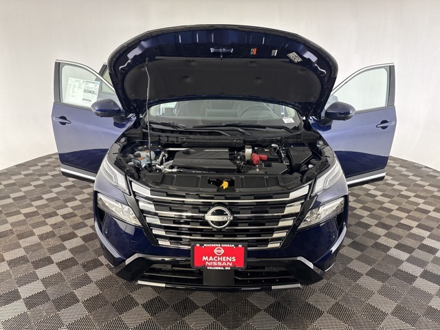 Vehicle image 14 of 28