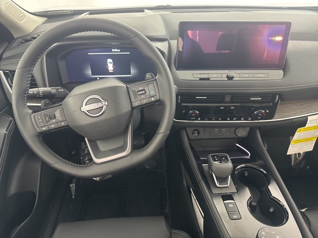 Vehicle image 21 of 28