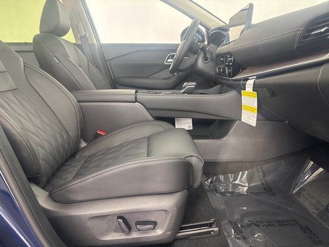 Vehicle image 20 of 28
