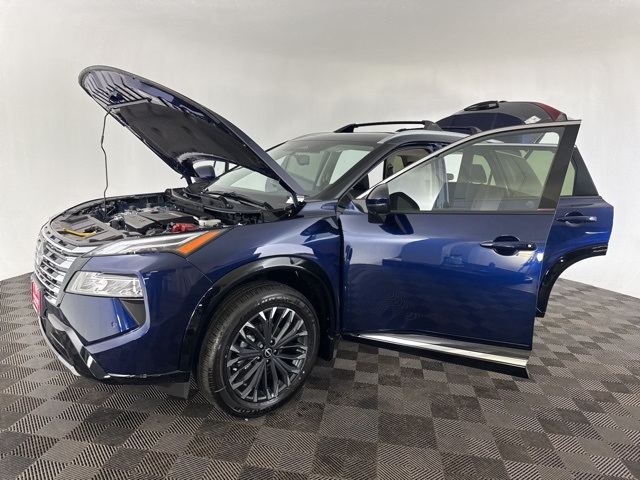 Vehicle image 11 of 28