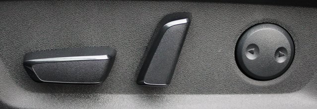 Vehicle image 6 of 19