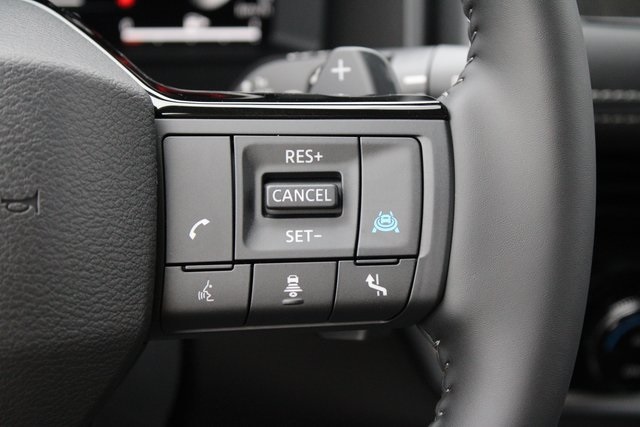 Vehicle image 10 of 19