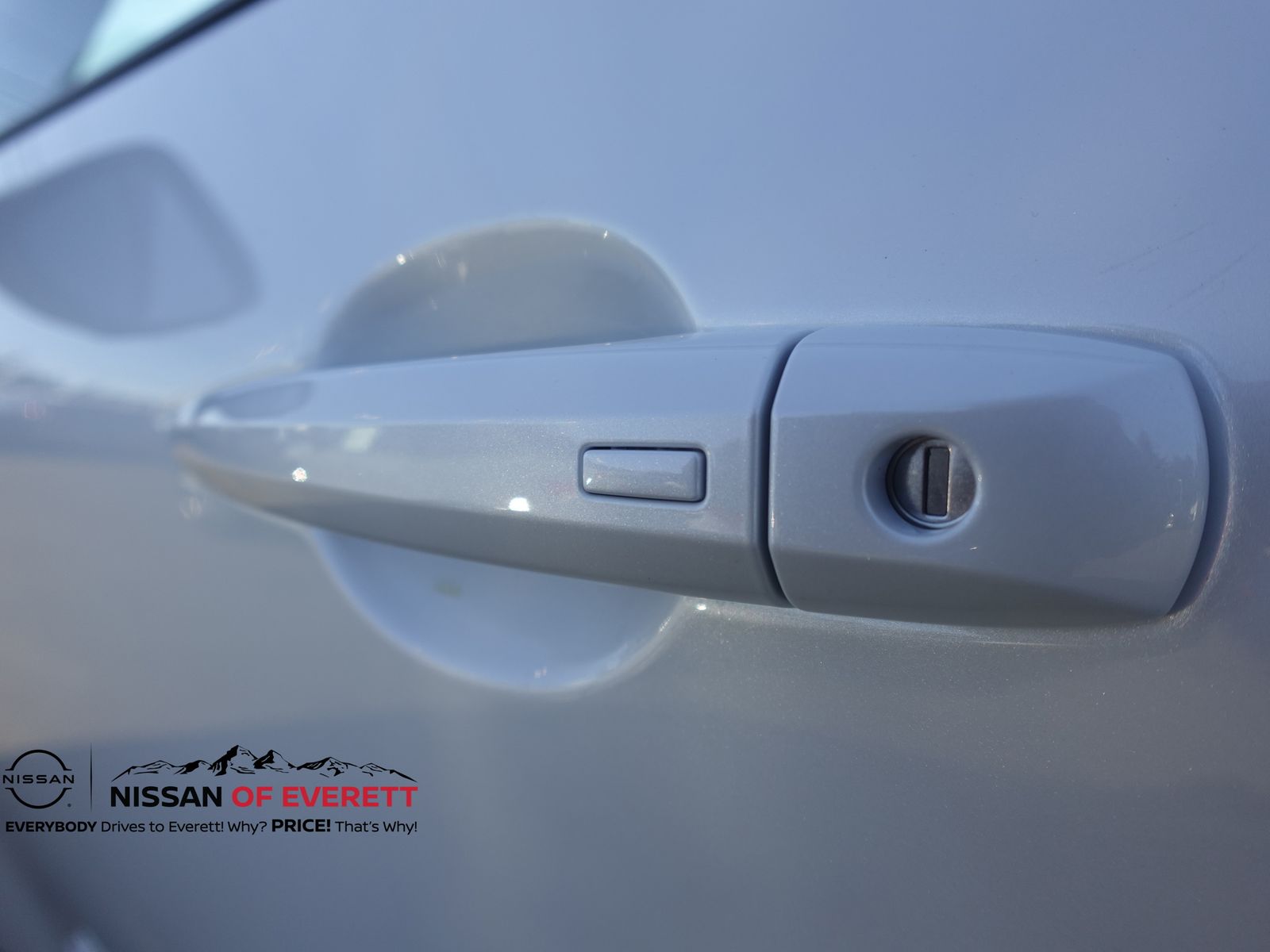 Vehicle image 12 of 21