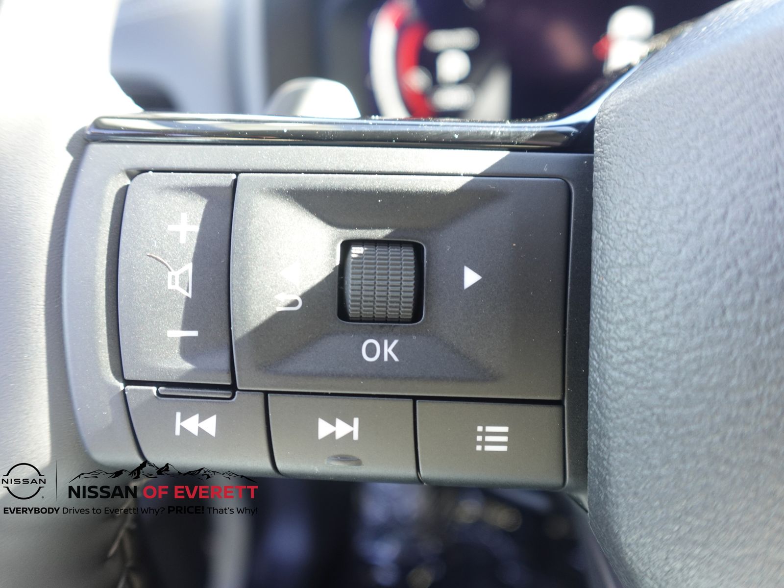 Vehicle image 16 of 21
