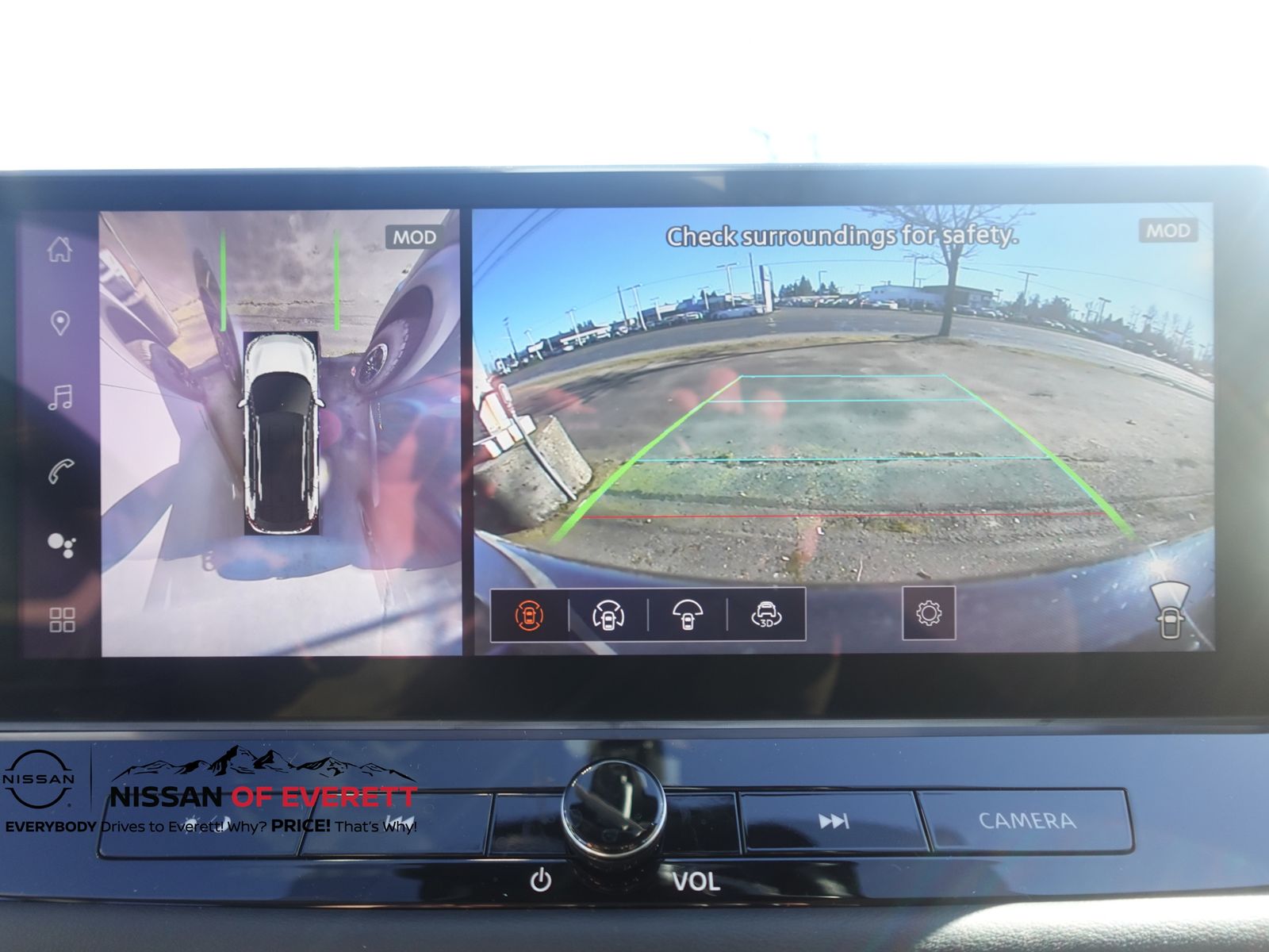 Vehicle image 18 of 21