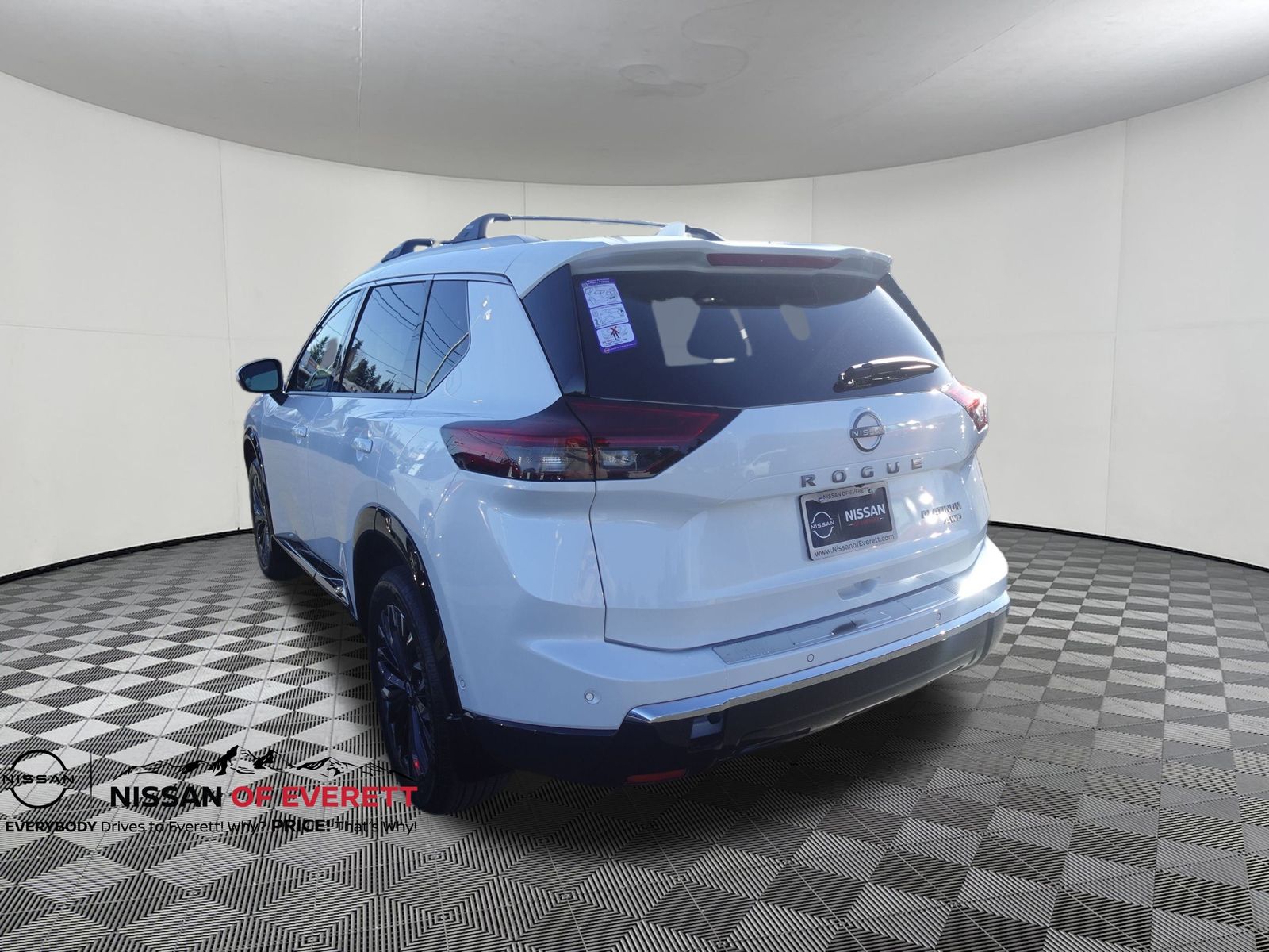Vehicle image 4 of 21