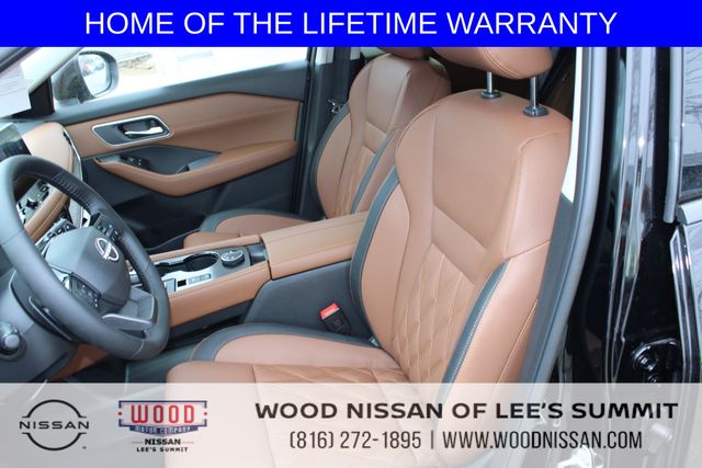 Vehicle image 16 of 40