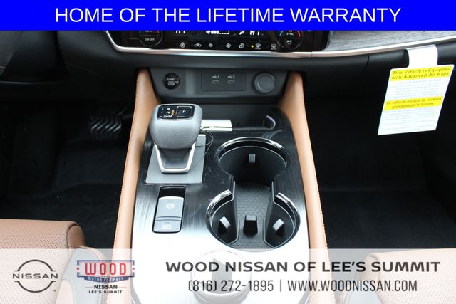 Vehicle image 11 of 40