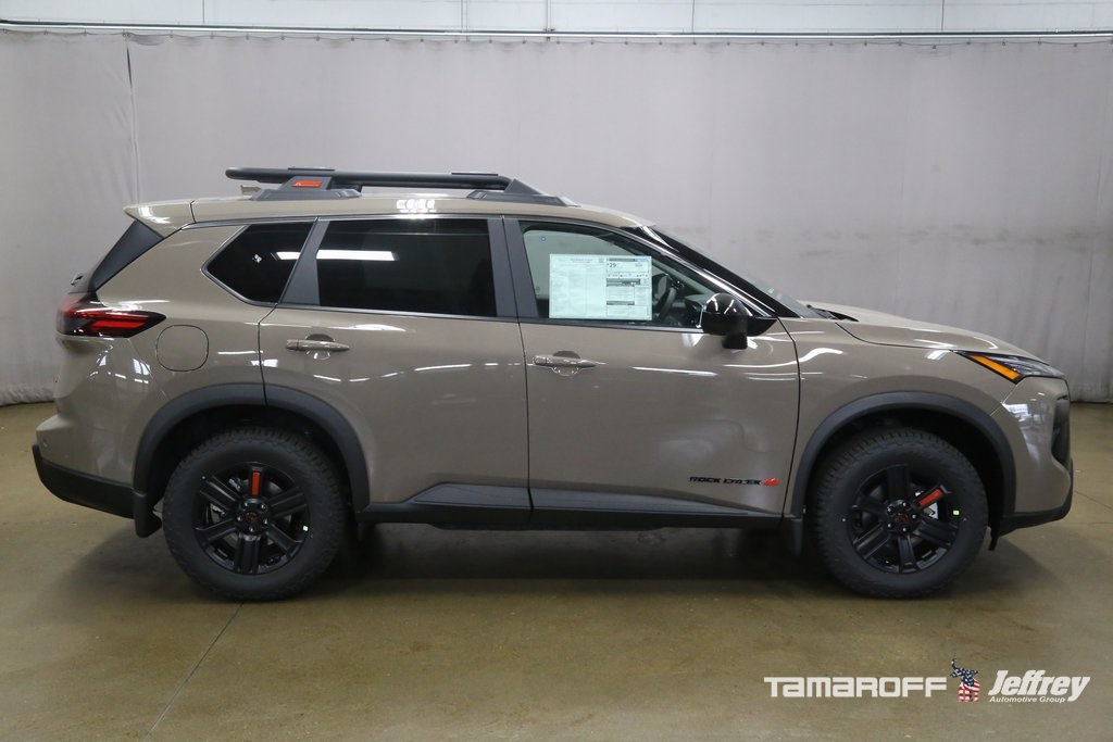 Vehicle image 4 of 18