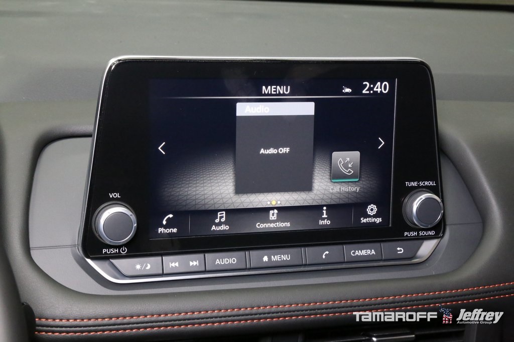 Vehicle image 12 of 18