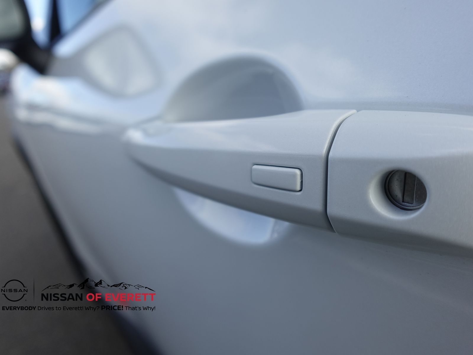 Vehicle image 11 of 23