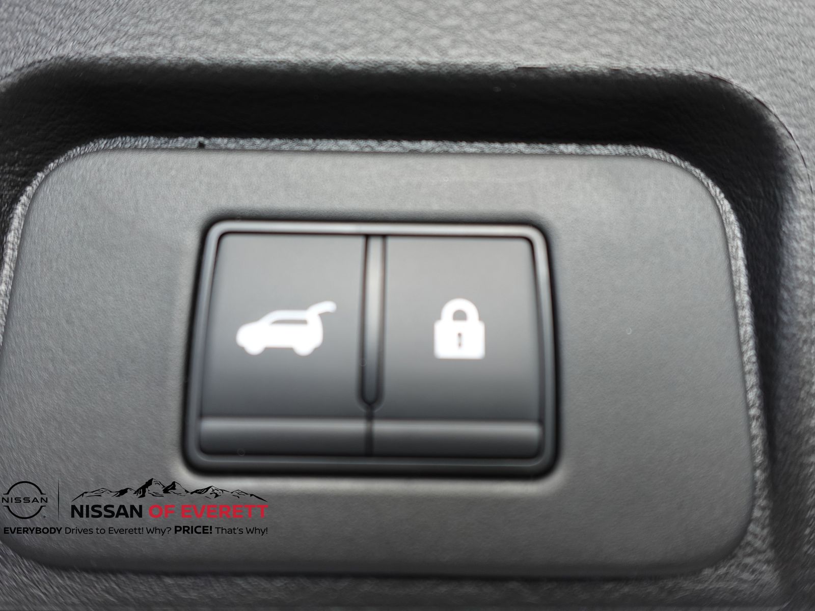 Vehicle image 7 of 23