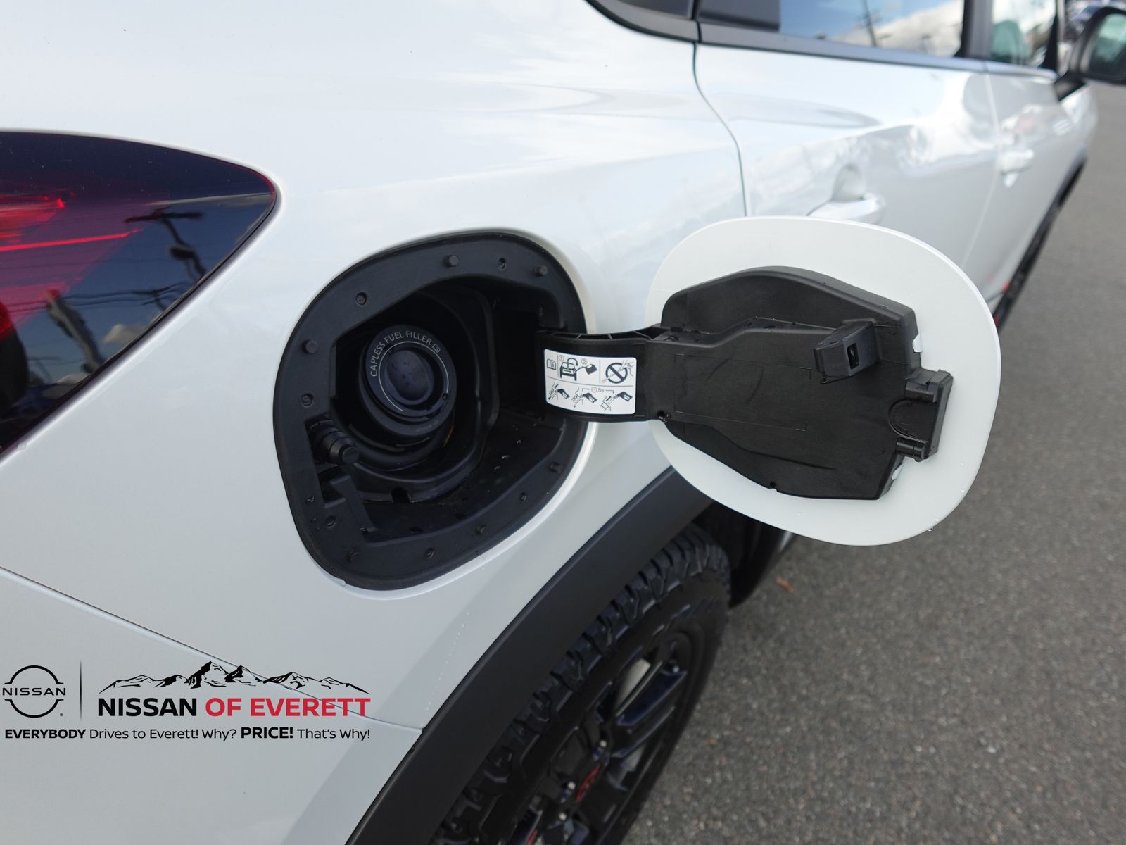 Vehicle image 8 of 23