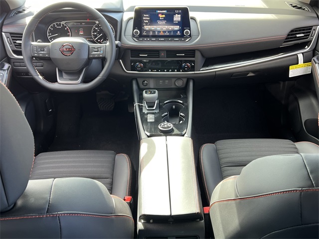 Vehicle image 22 of 28