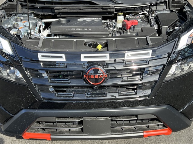 Vehicle image 26 of 28