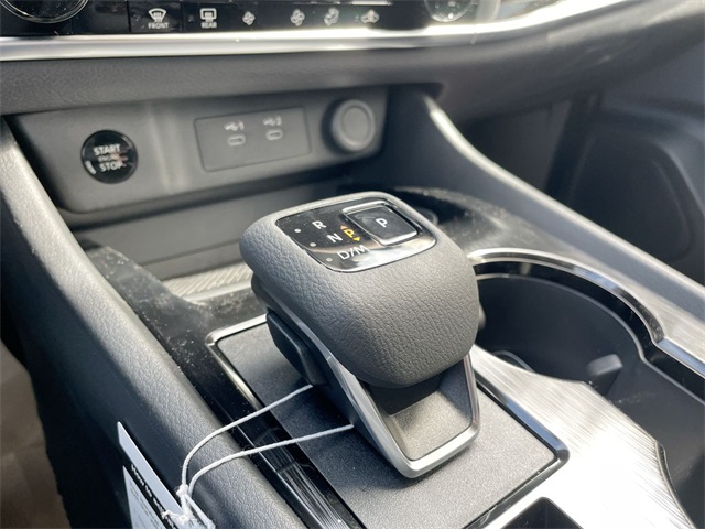 Vehicle image 26 of 31