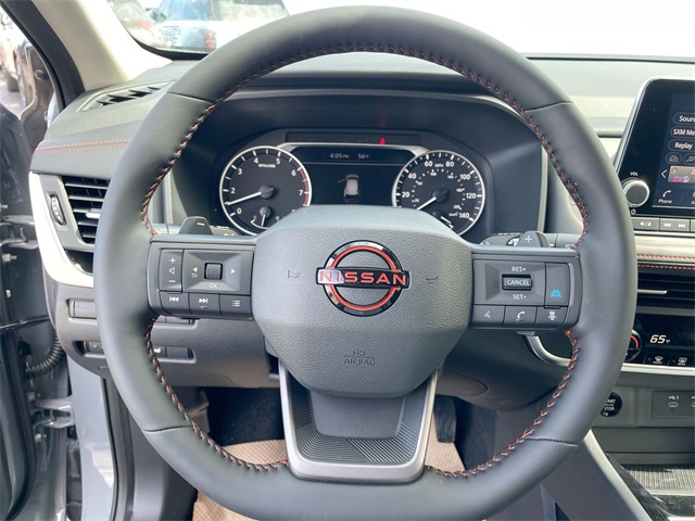 Vehicle image 21 of 31