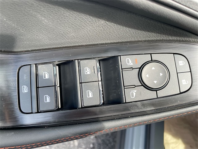 Vehicle image 20 of 31