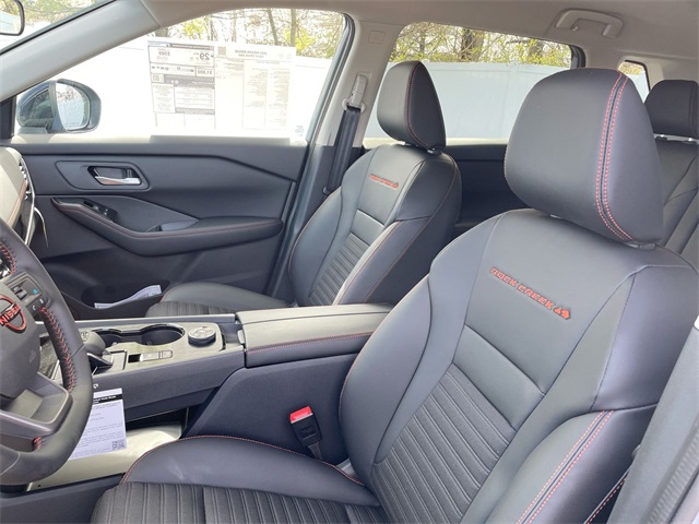 Vehicle image 18 of 31