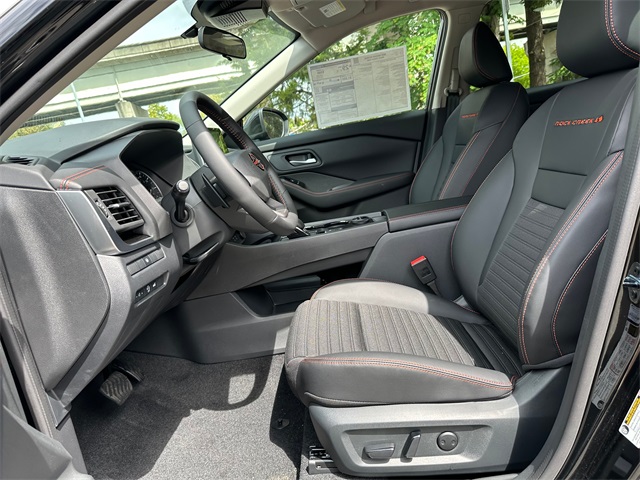 Vehicle image 10 of 21