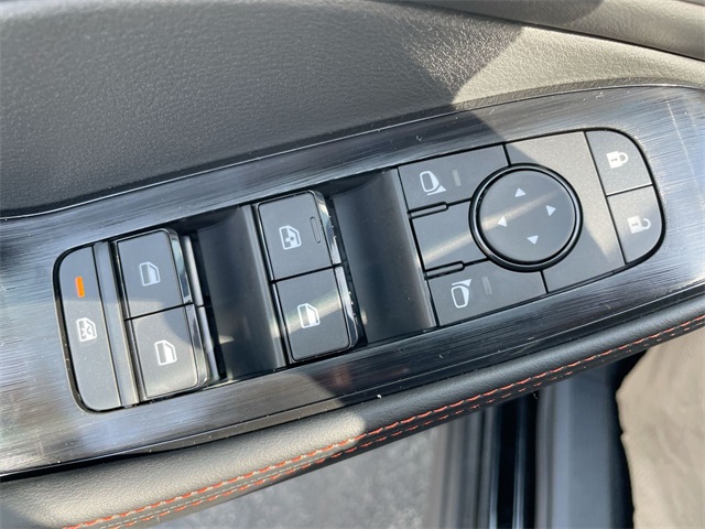 Vehicle image 20 of 31