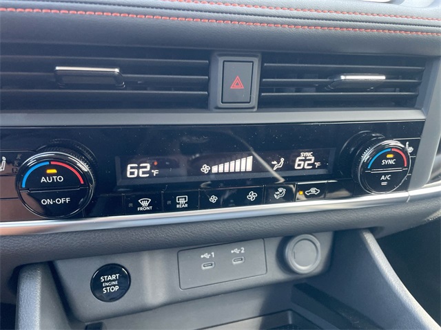 Vehicle image 25 of 31