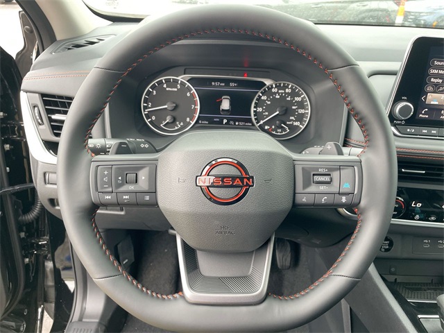 Vehicle image 21 of 31