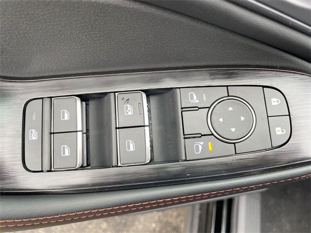 Vehicle image 20 of 31