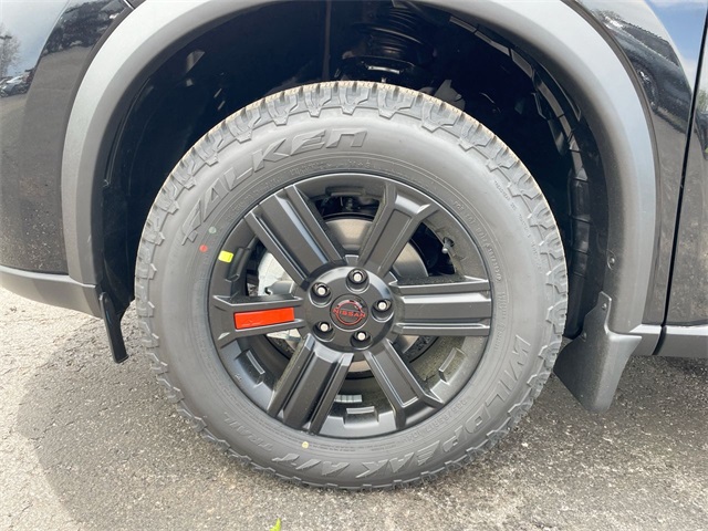 Vehicle image 17 of 31