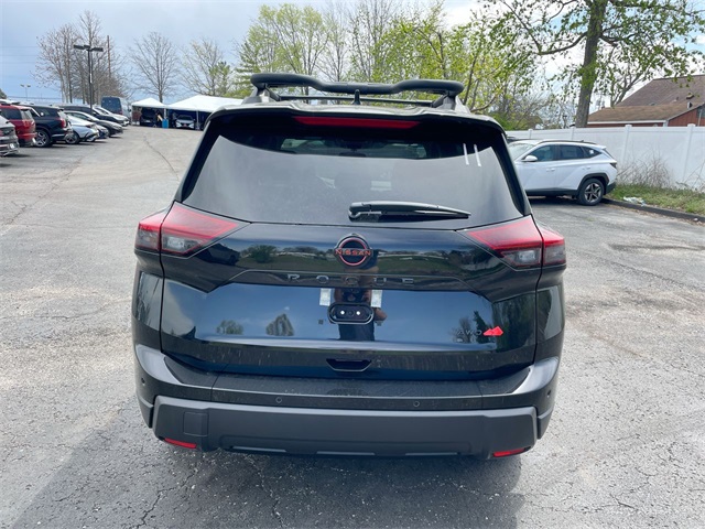 Vehicle image 14 of 31