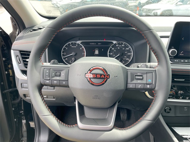 Vehicle image 21 of 31
