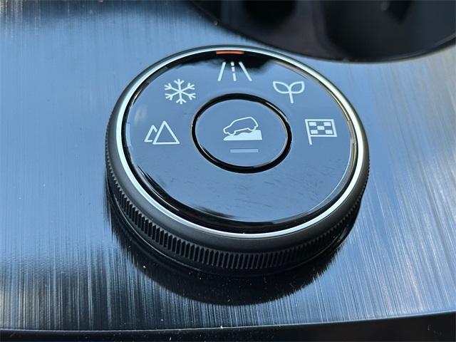 Vehicle image 21 of 22