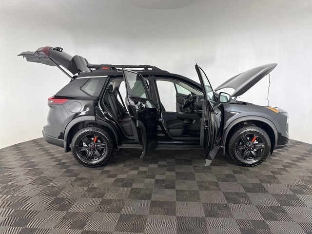 Vehicle image 12 of 27