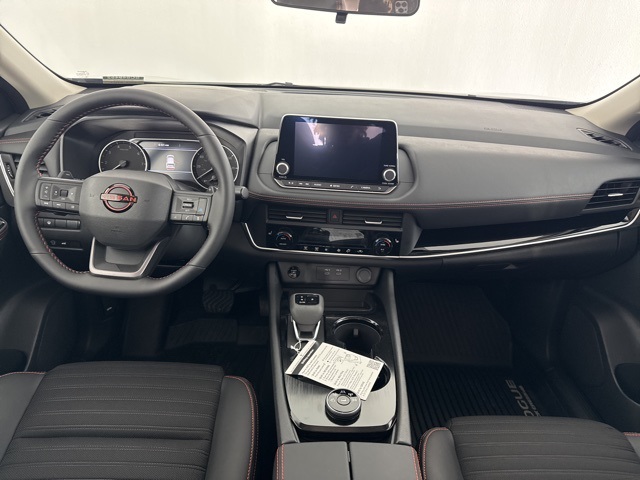 Vehicle image 21 of 27