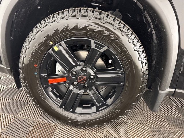 Vehicle image 26 of 27