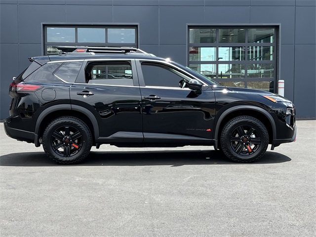 Vehicle image 4 of 28