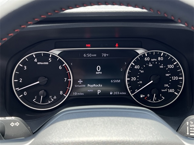 Vehicle image 15 of 28