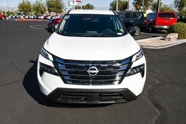 Vehicle image 9 of 44