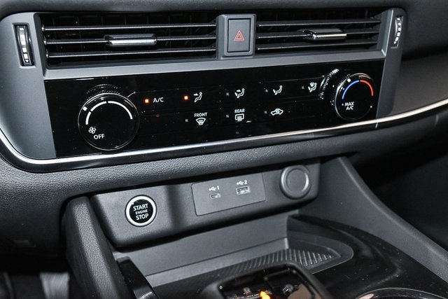 Vehicle image 39 of 44