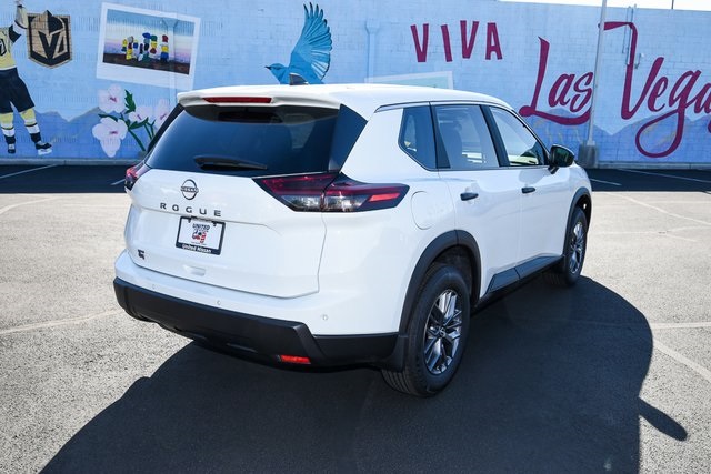 Vehicle image 12 of 44
