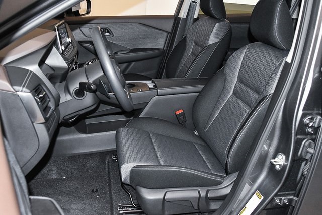 Vehicle image 22 of 44
