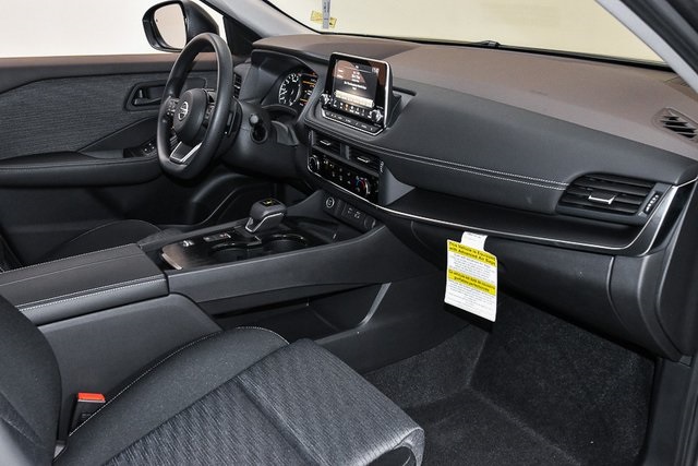 Vehicle image 29 of 44