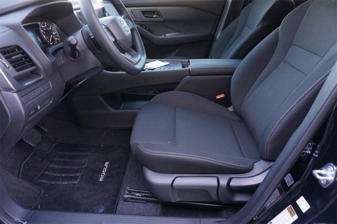 Vehicle image 8 of 51