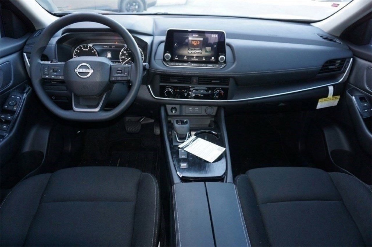 Vehicle image 11 of 51