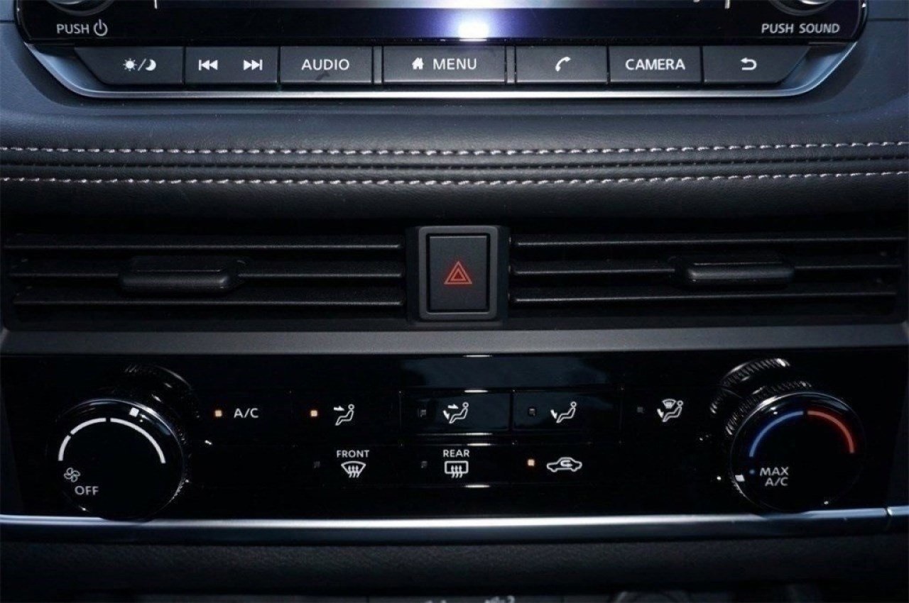 Vehicle image 47 of 51