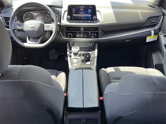Vehicle image 22 of 28