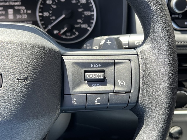 Vehicle image 16 of 28
