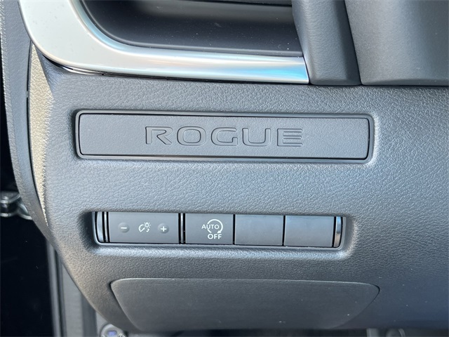 Vehicle image 12 of 28