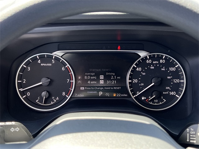 Vehicle image 15 of 28