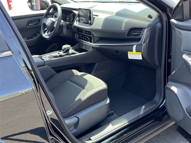 Vehicle image 25 of 28